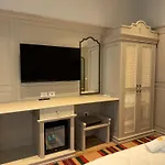 Hani I Gjelit Hotel, Hotel Korce