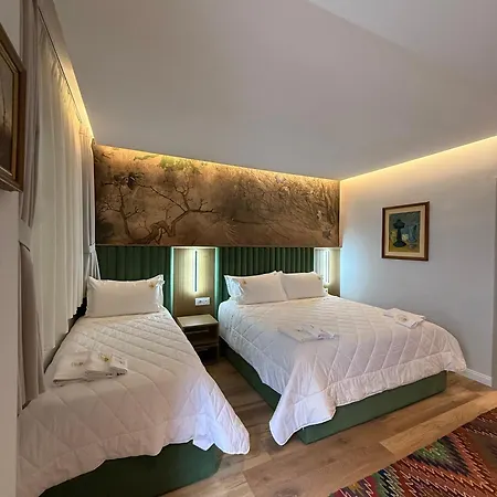 מלון Hani I Gjelit Hotel, קורצ'ה
