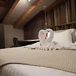 Hotel Hani I Gjelit Hotel, 5*