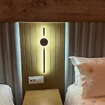 Hotel Hani I Gjelit Hotel, 5*
