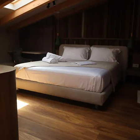 Hani I Gjelit Hotel, Hotel