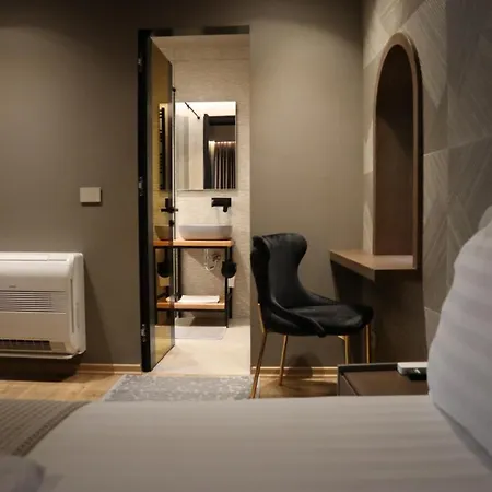 Hani I Gjelit Hotel, Hotel Korce