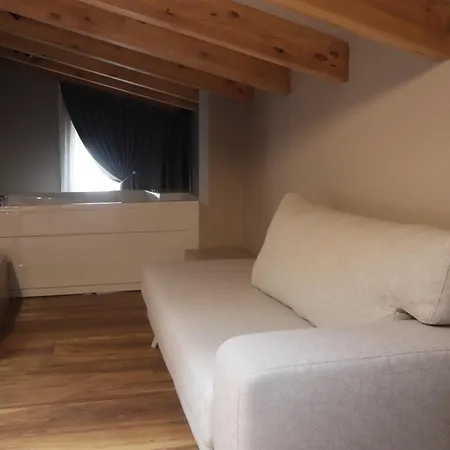 Hani I Gjelit Hotel, Hotel Korce