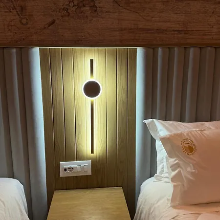 Hotel Hani I Gjelit Hotel, 5*