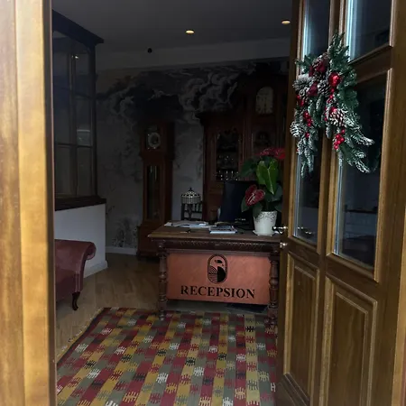 Hani I Gjelit Hotel,