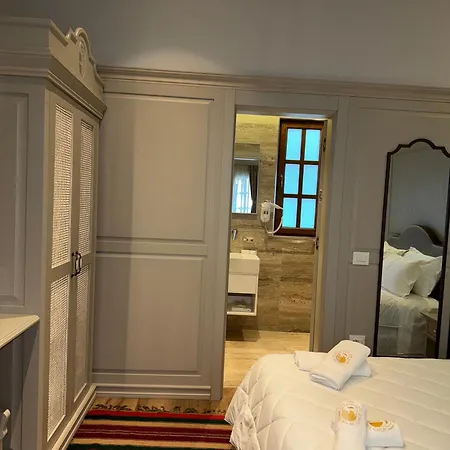 Hani I Gjelit Hotel,