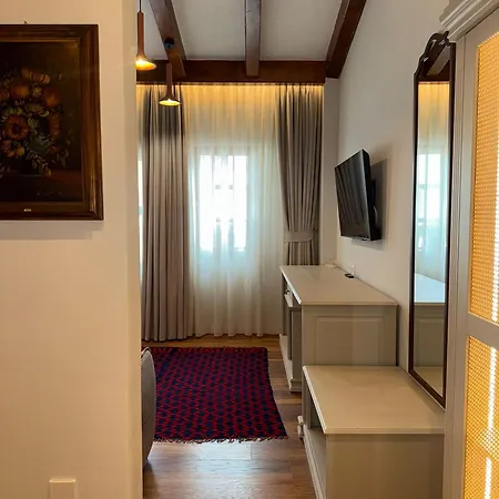 Hani I Gjelit Hotel, Hotell 5*