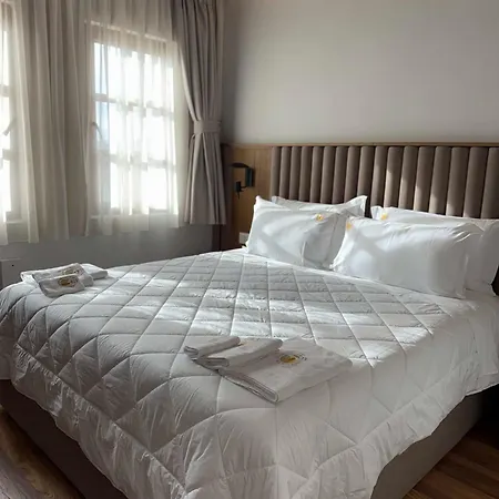 Hani I Gjelit Hotel,