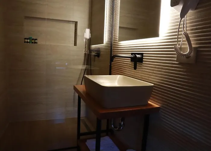 Ξενοδοχείο Hani I Gjelit Hotel, Κορυτσά