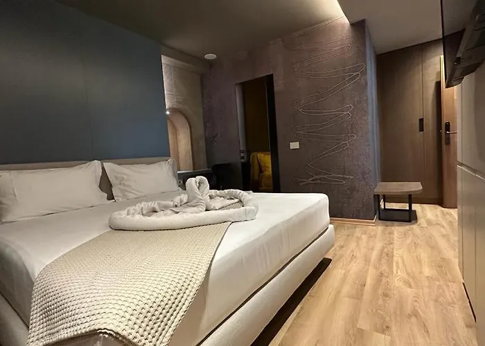 Hotel Hani I Gjelit Hotel, 5*
