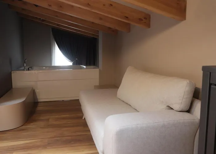 Hani I Gjelit Hotel, Ξενοδοχείο Κορυτσά