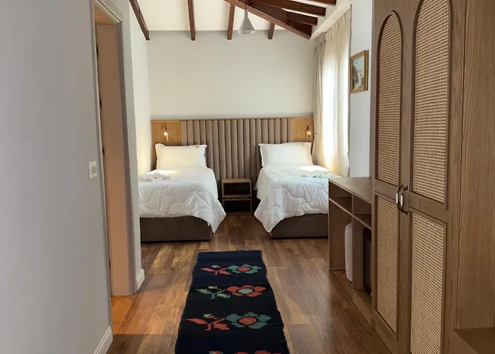 Hani I Gjelit Hotel, 酒店 科尔察