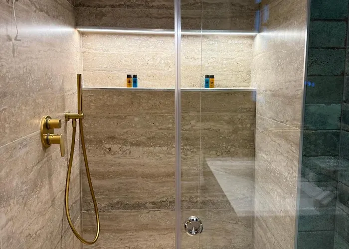 Hani I Gjelit Hotel, 5* 科尔察