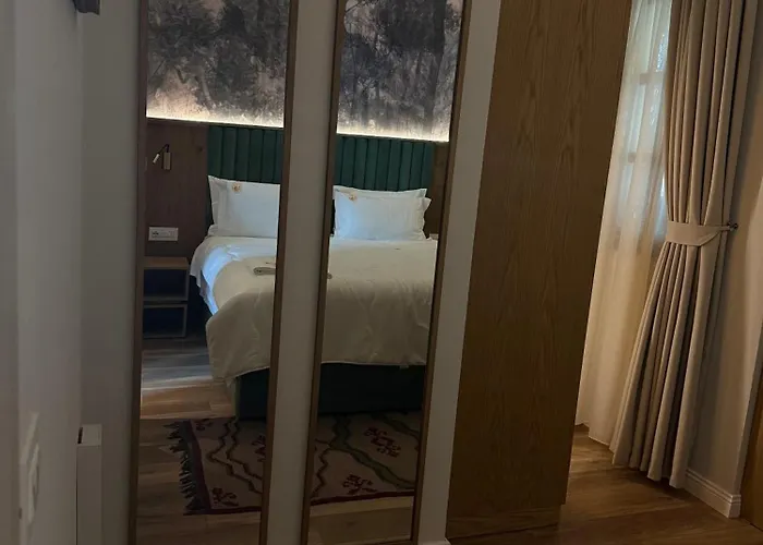 Hani I Gjelit Hotel, 酒店 科尔察
