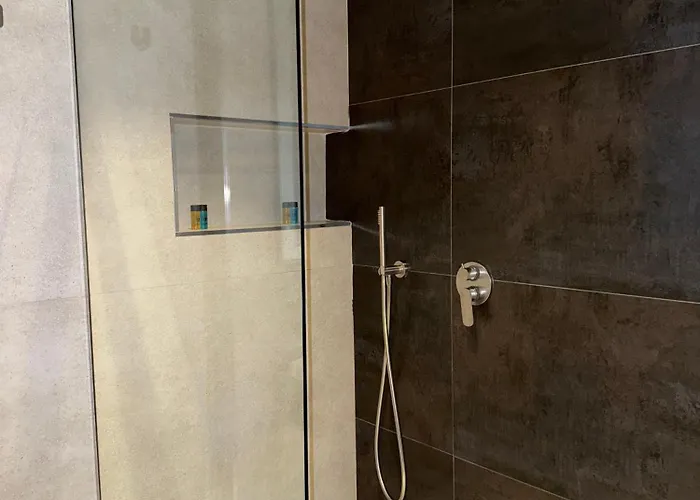 Hani I Gjelit Hotel, 5* 科尔察