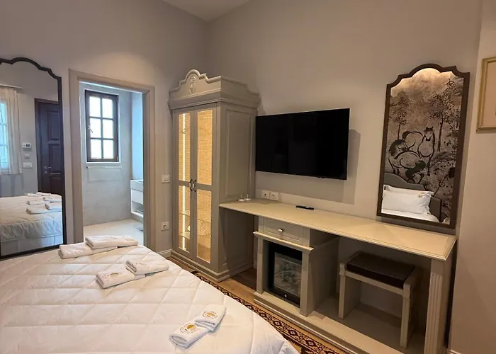 Hani I Gjelit Hotel, 酒店 5*
